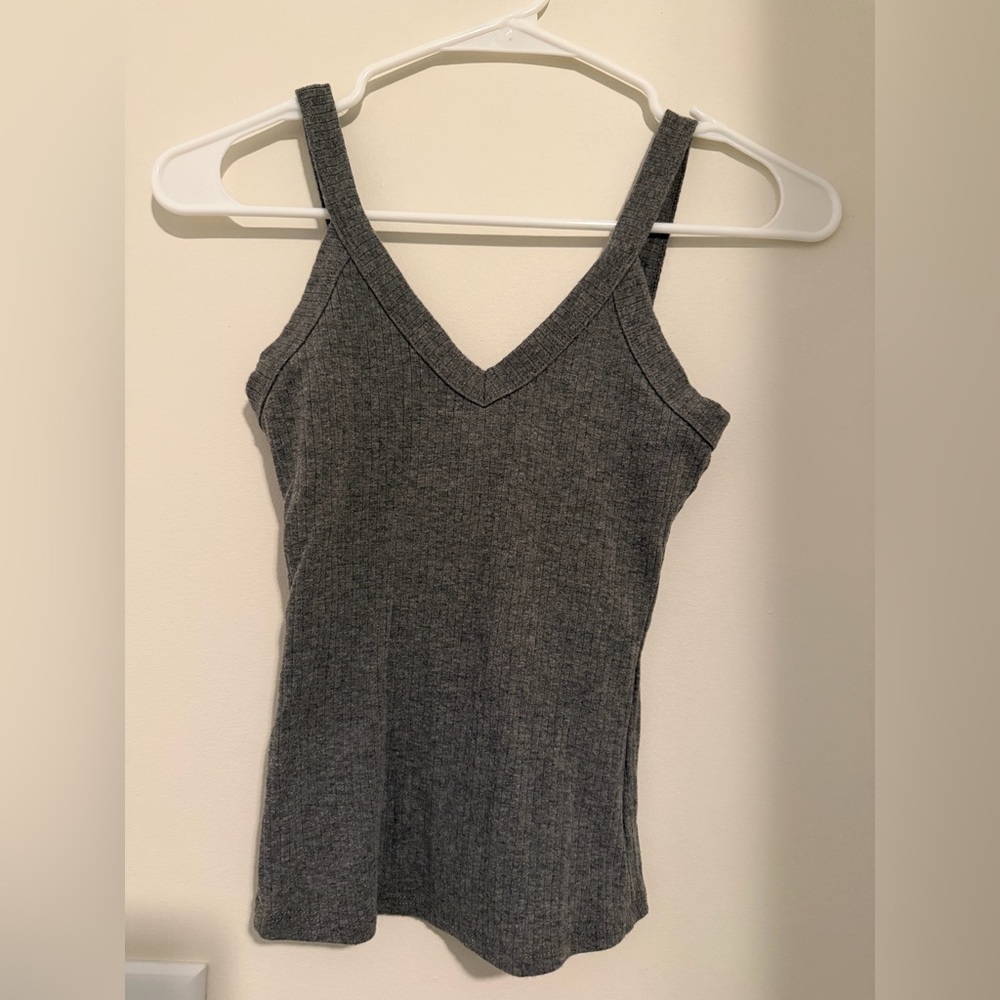 Full Tilt Essentials Gray Ribbed Tank Top | XS